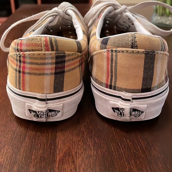 Vans Old Skool Gold & Black Plaid Print Lace Up Sneaker Size Women's 6.5/Men’s 5 - Picture 3 of 11